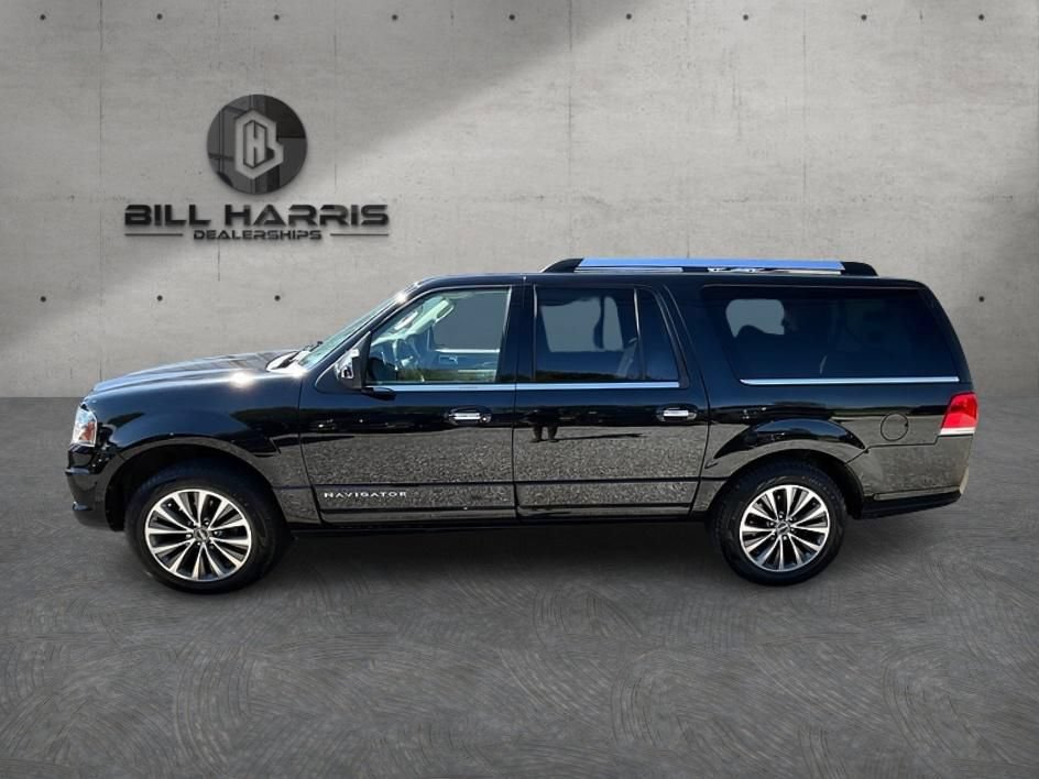 Used 2015 Lincoln Navigator L 4WD image 9