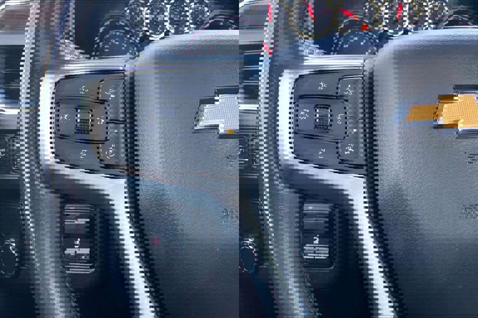 Used 2021 Chevrolet Suburban LT w/ LT Signature Package image 24