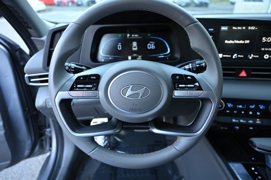 Used 2026 Hyundai Elantra Sport FWD image 14