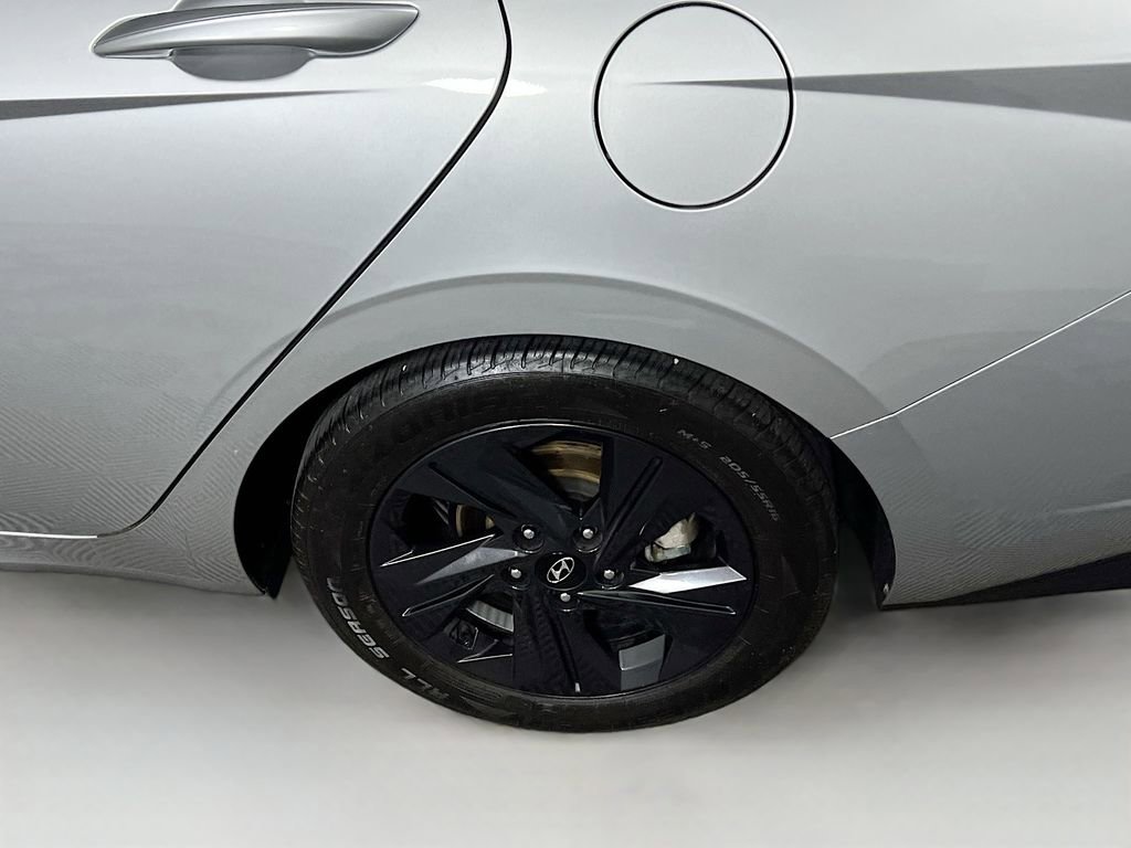Certified 2021 Hyundai Elantra SEL FWD image 24