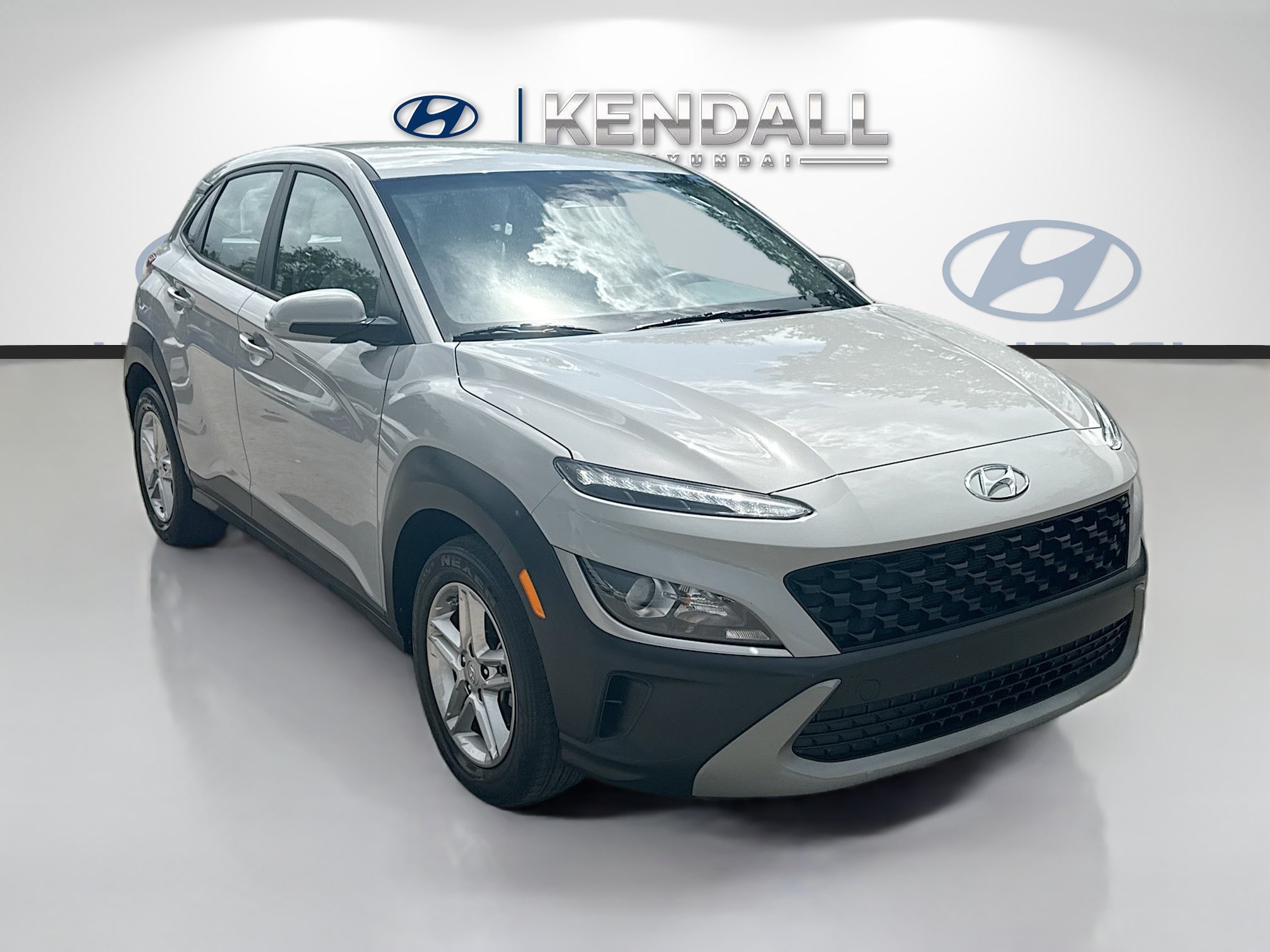 Used 2023 Hyundai Kona SE FWD image 1