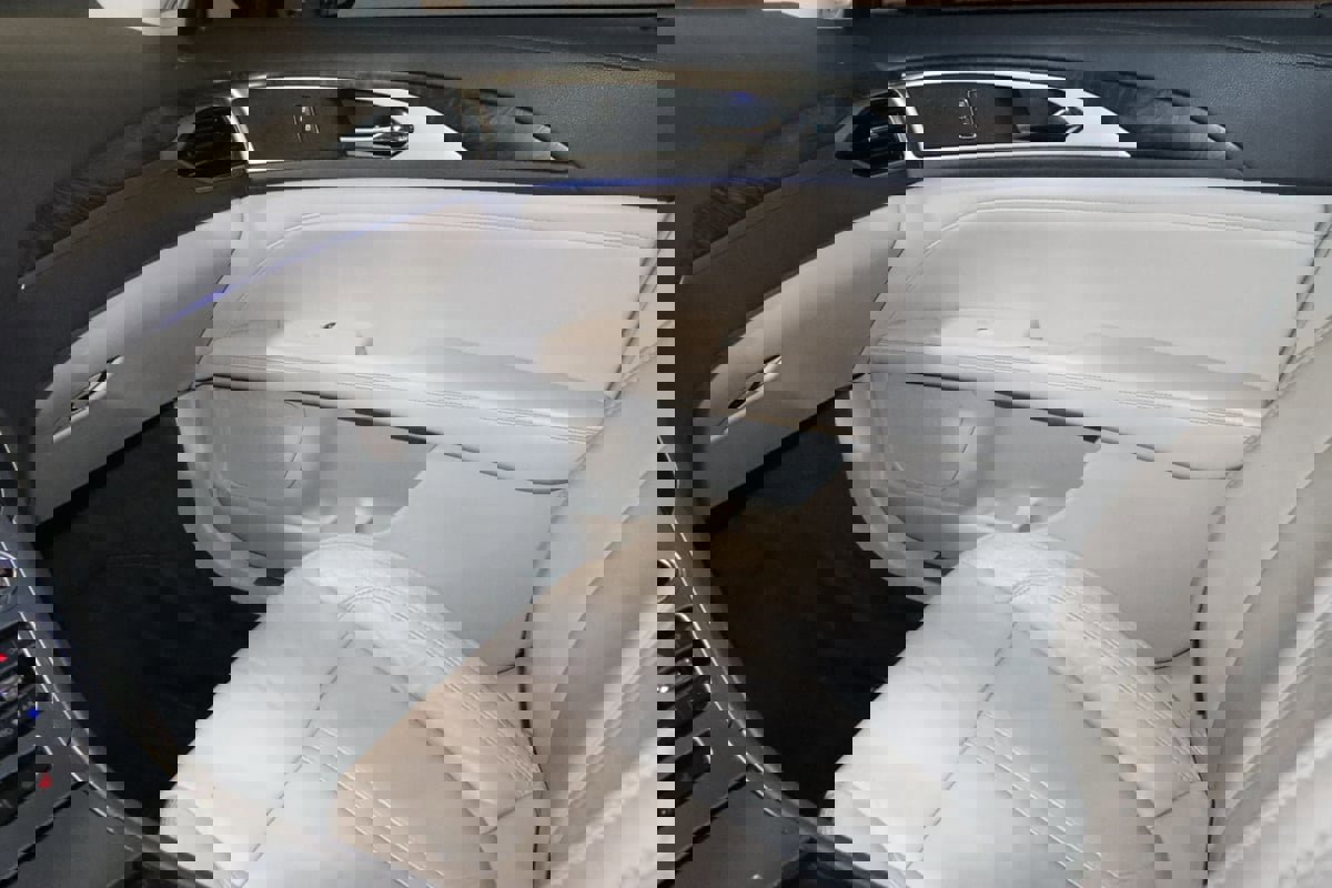 Used 2017 Lincoln MKZ Select w/ Climate Package image 44