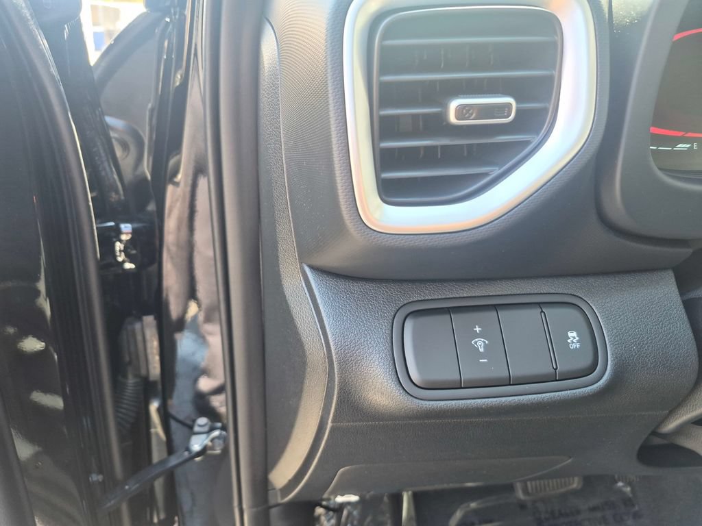 Used 2026 Hyundai Venue SE FWD image 14