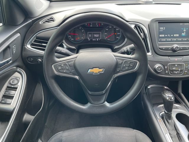 Used 2018 Chevrolet Malibu LT FWD image 12