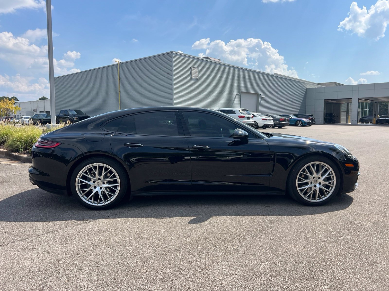 Used 2018 Porsche Panamera 4S AWD/4WD image 4
