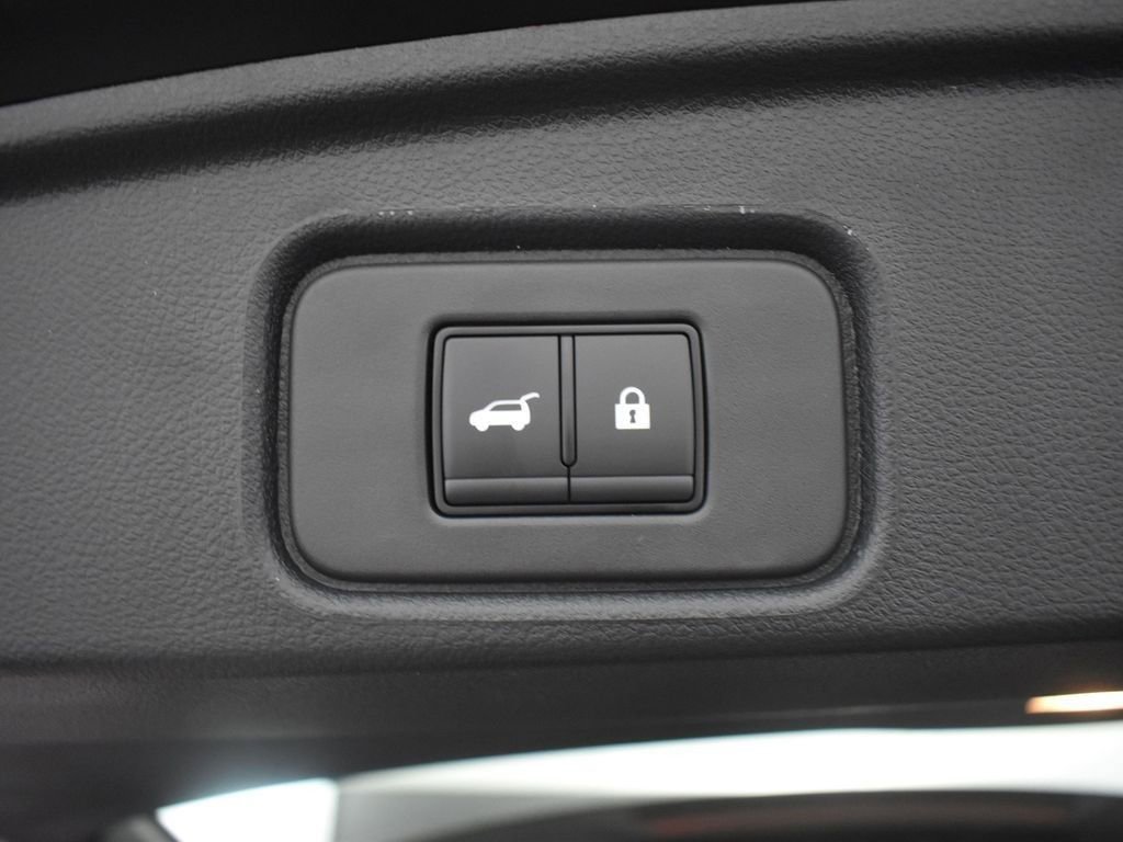 New 2025 Nissan Pathfinder SL image 36