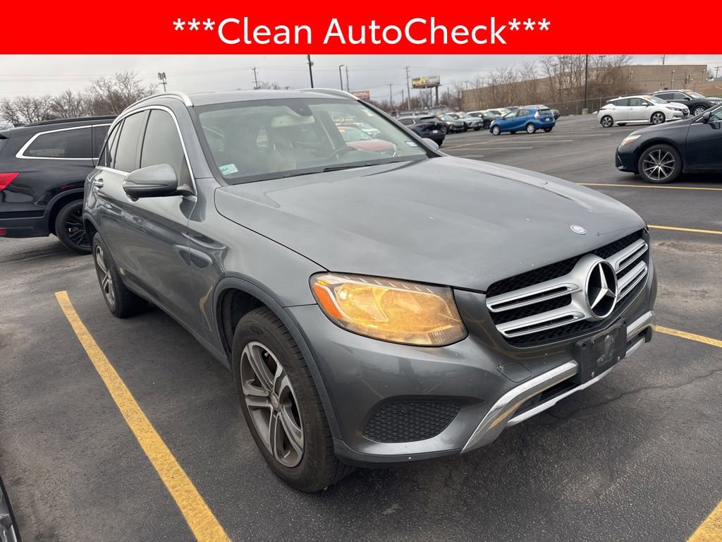 Used 2017 Mercedes-Benz GLC 300 image 3