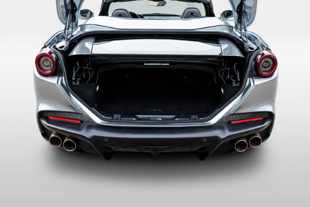 Certified 2022 Ferrari Portofino M RWD image 22