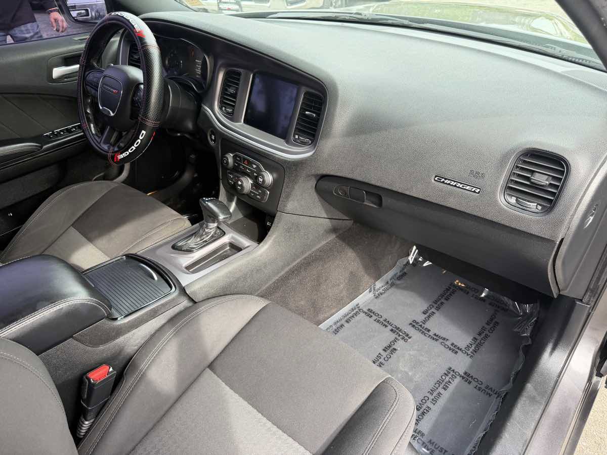 Used 2019 Dodge Charger GT w/ Blacktop Package image 12