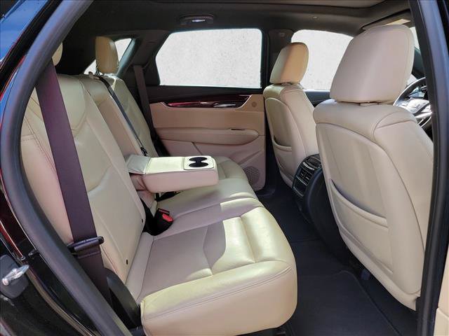 Used 2017 Cadillac XT5 Luxury w/ Driver Awareness Package FWD image 16