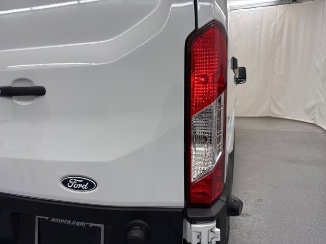 New 2026 Ford Transit 250 Low Roof RWD image 7