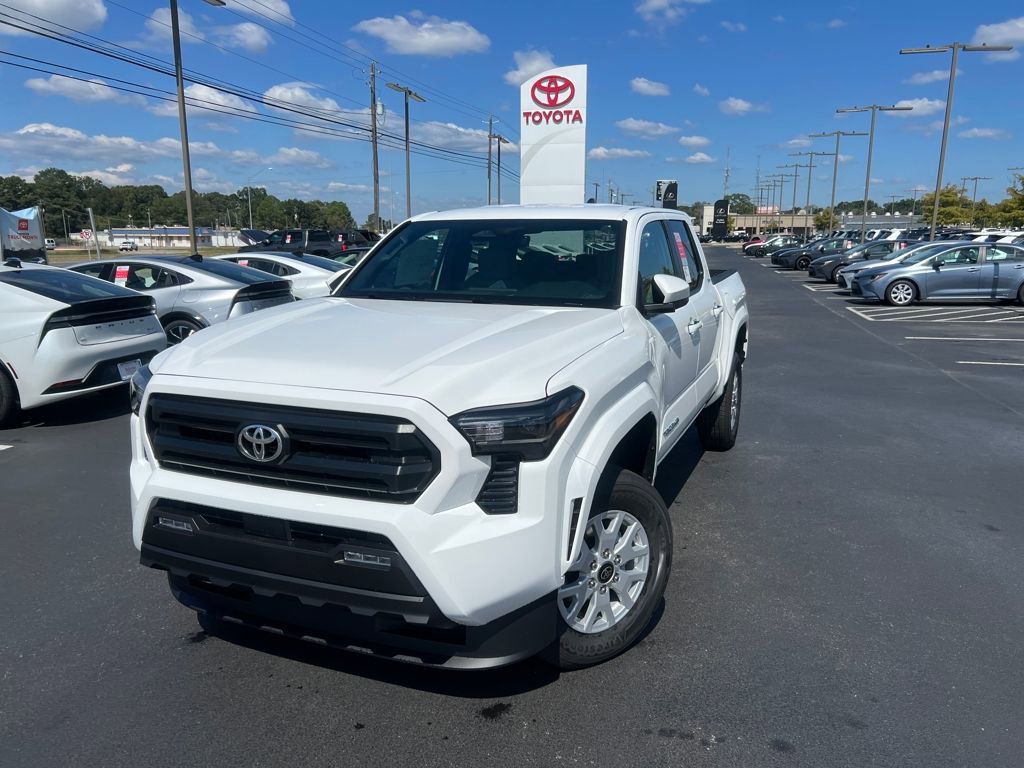 New 2025 Toyota Tacoma SR5
