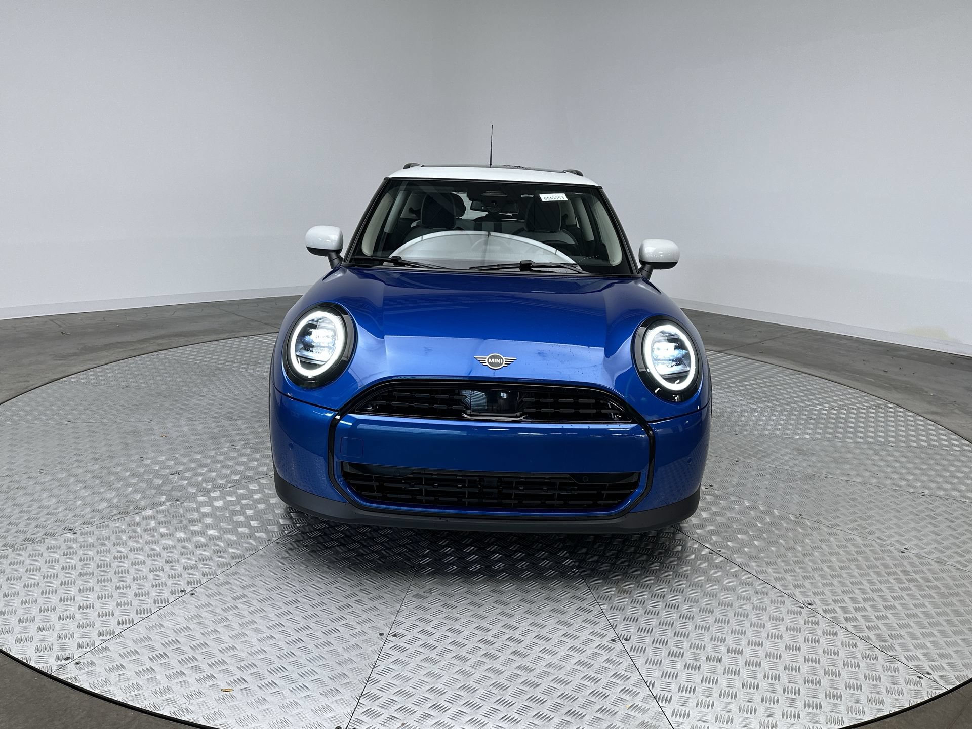 Used 2026 MINI Cooper 2-Door Hardtop FWD image 28