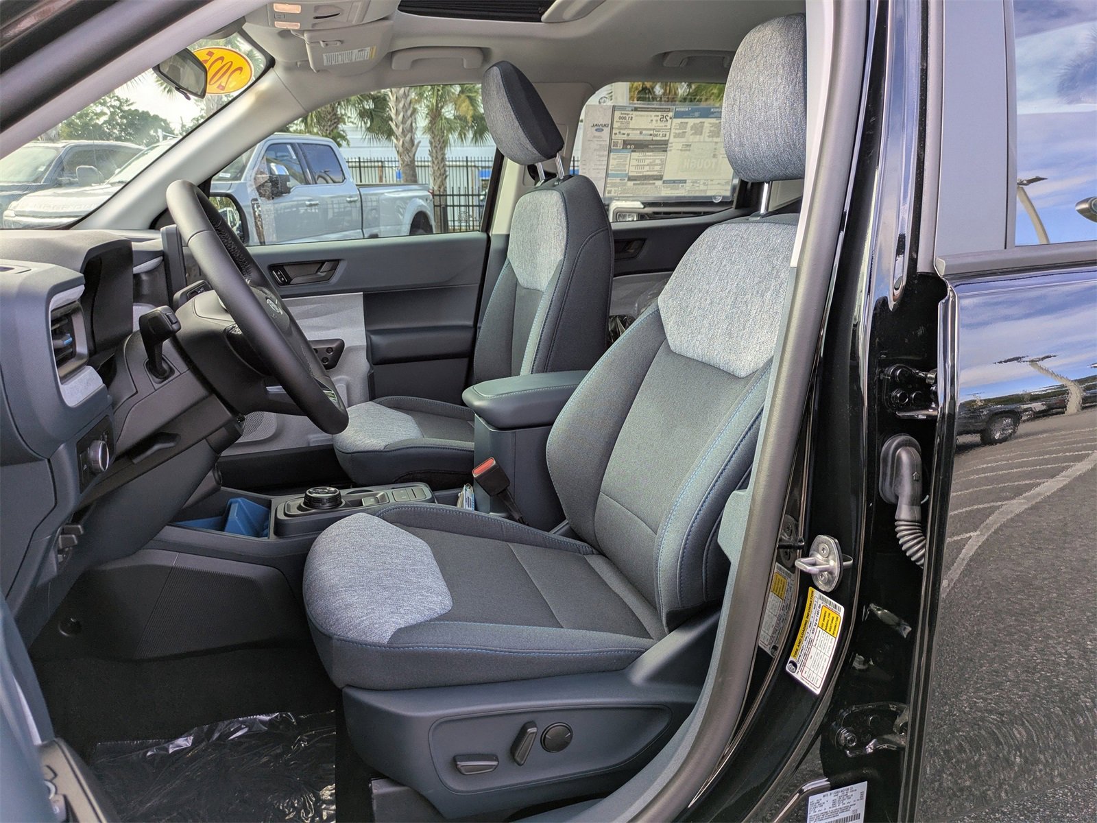 New 2025 Ford Maverick XLT w/ XLT Luxury Package image 13