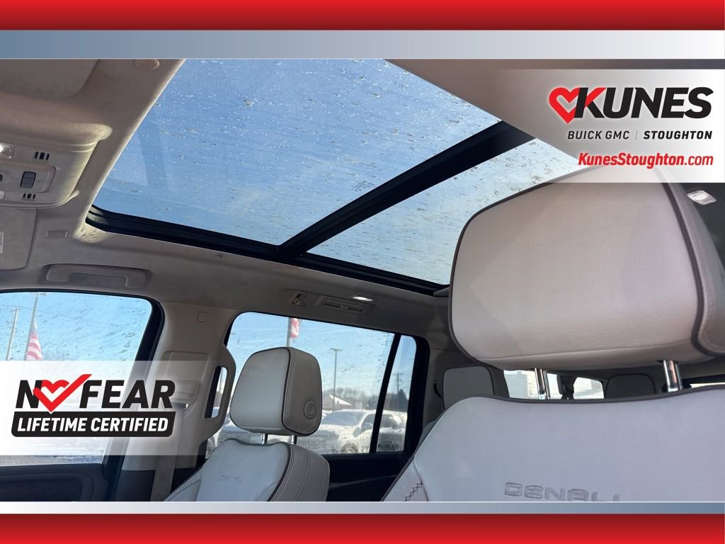 Used 2023 GMC Yukon XL Denali image 16