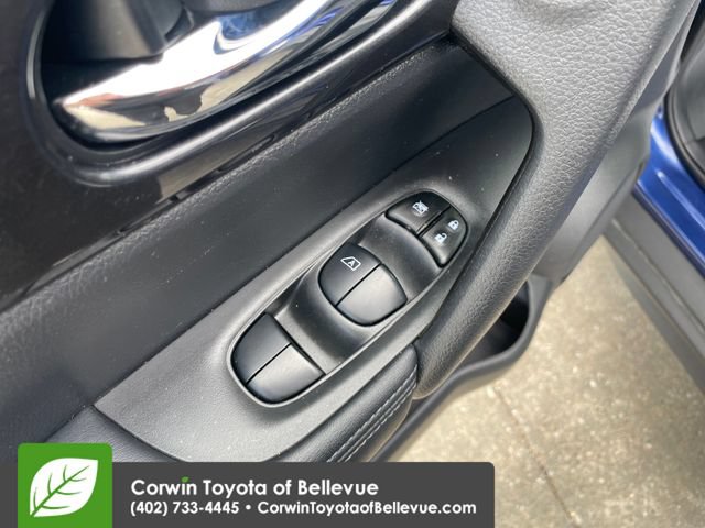 Used 2020 Nissan Rogue SV AWD/4WD image 11