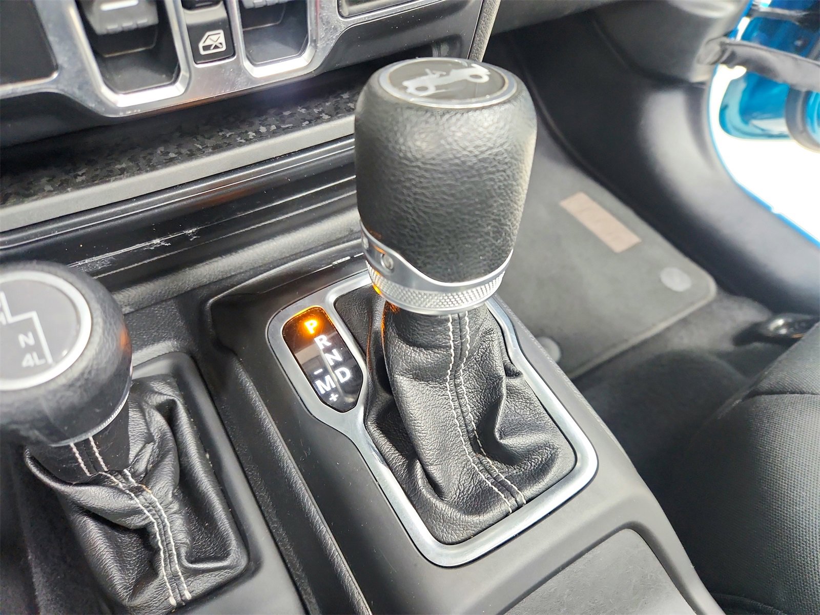 Used 2020 Jeep Wrangler Unlimited Sahara image 24