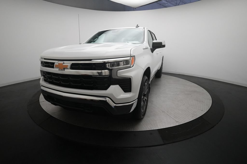 Used 2024 Chevrolet Silverado 1500 LT AWD/4WD image 12