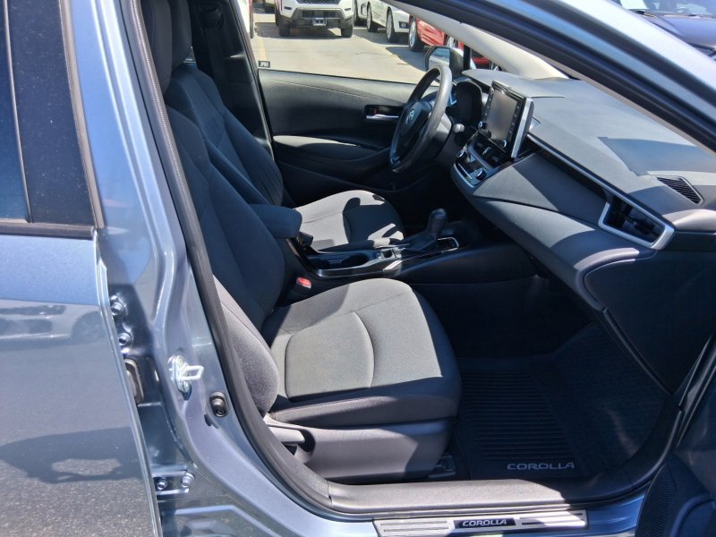 Used 2021 Toyota Corolla LE FWD image 9