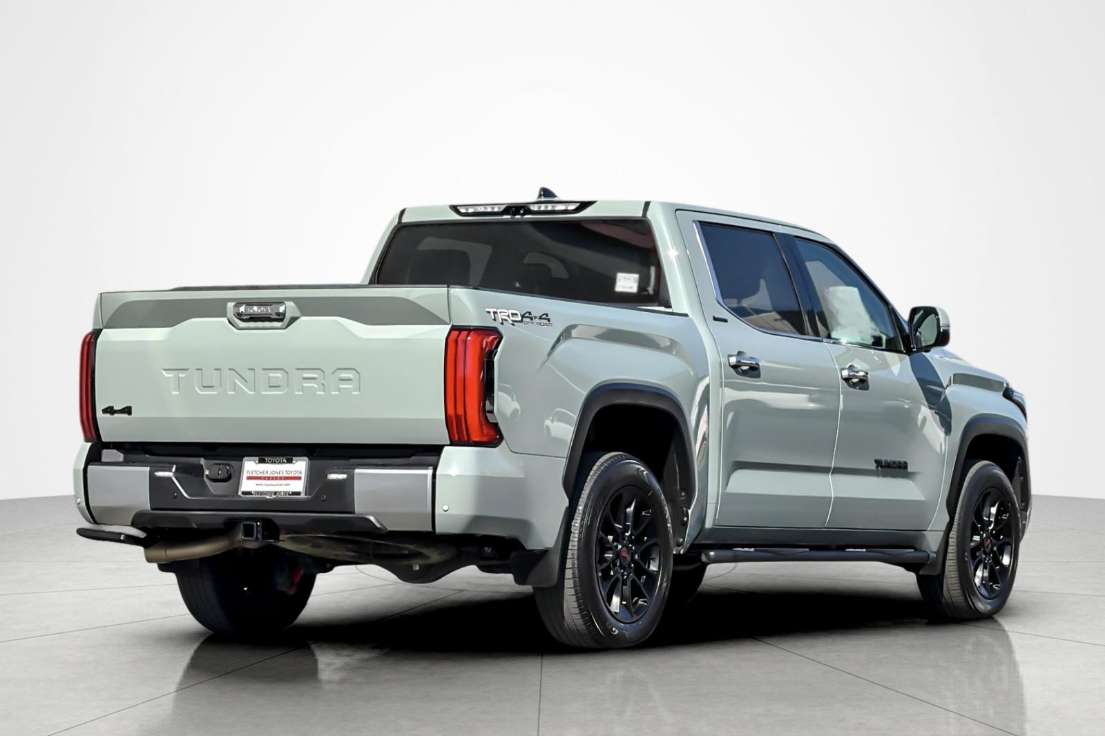 Used 2023 Toyota Tundra Limited w/ TRD Off-Road Package AWD/4WD image 5