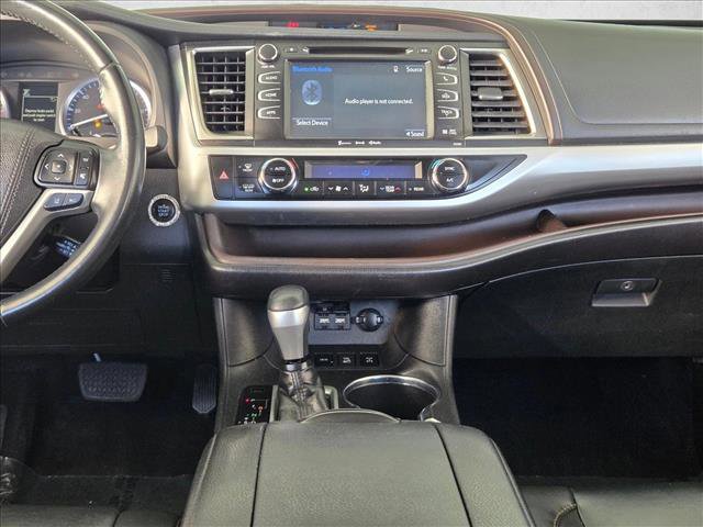 Used 2019 Toyota Highlander XLE image 14