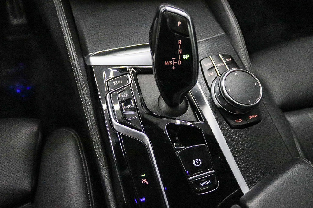 Used 2023 BMW 540i w/ M Sport Package RWD image 21
