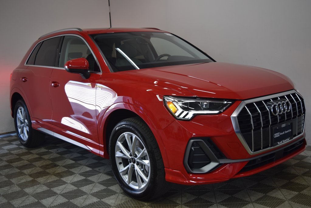 New 2025 Audi Q3 2.0T Premium Plus