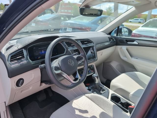 Used 2022 Volkswagen Tiguan SE image 8