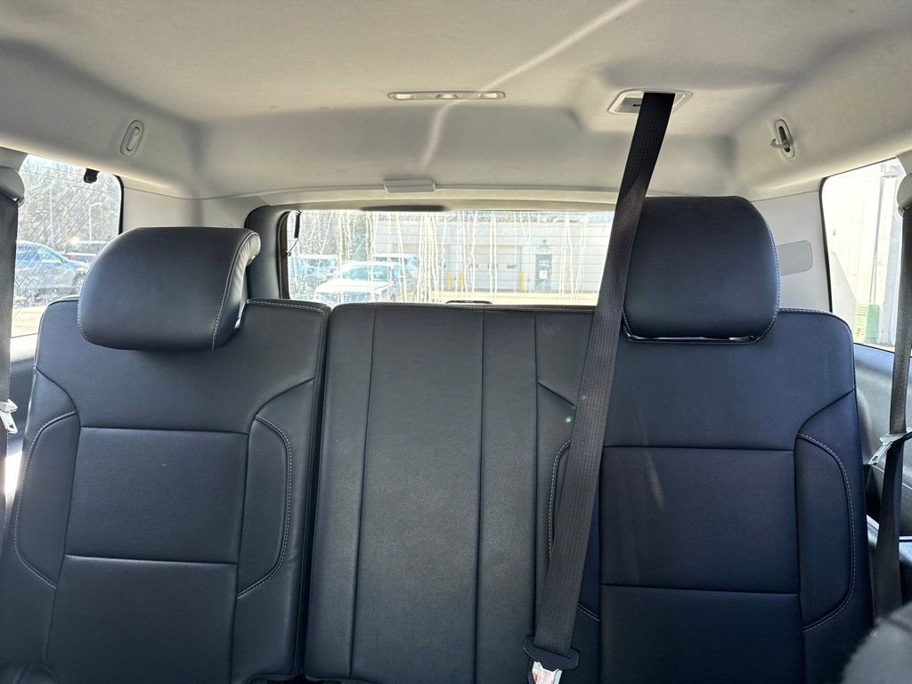Used 2020 Chevrolet Suburban Premier AWD/4WD image 28
