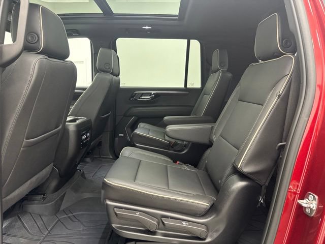New 2026 Chevrolet Suburban Premier w/ Sun And Tow Package AWD/4WD image 30