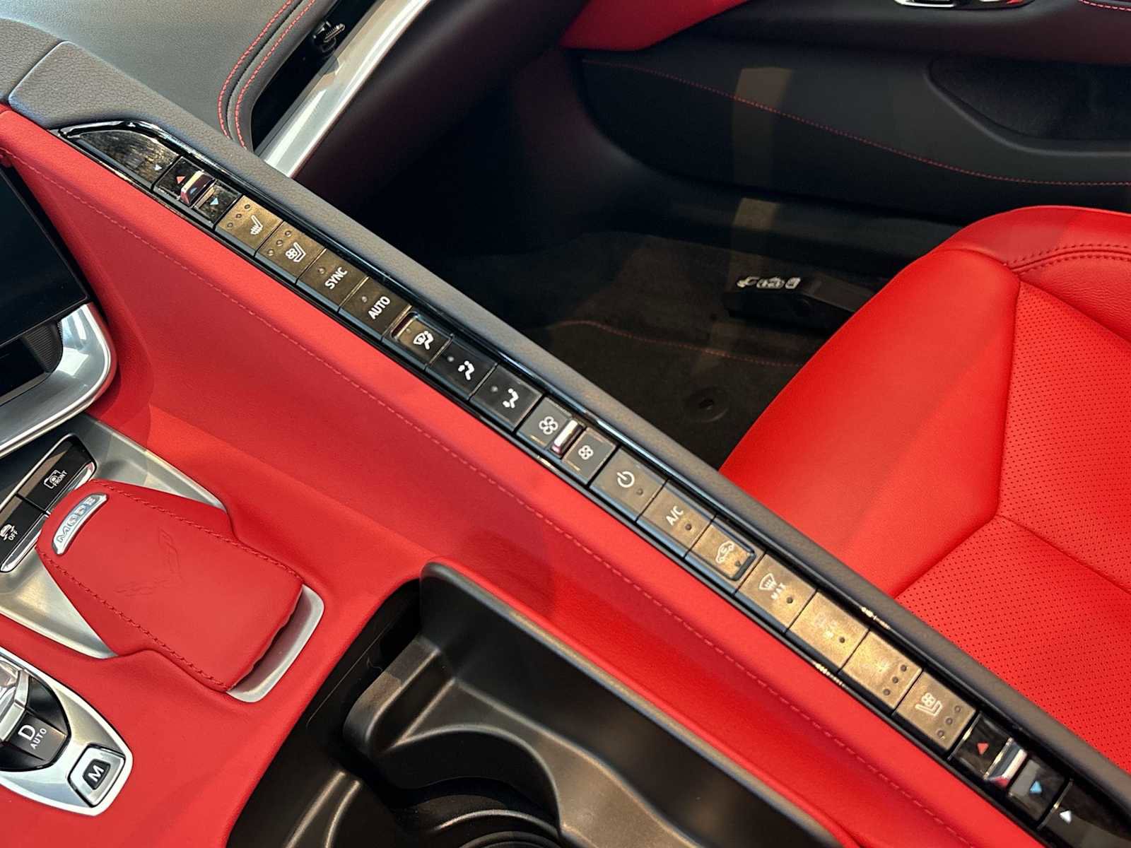 Used 2024 Chevrolet Corvette Stingray Preferred Cpe w/ Z51 Performance Package RWD image 17