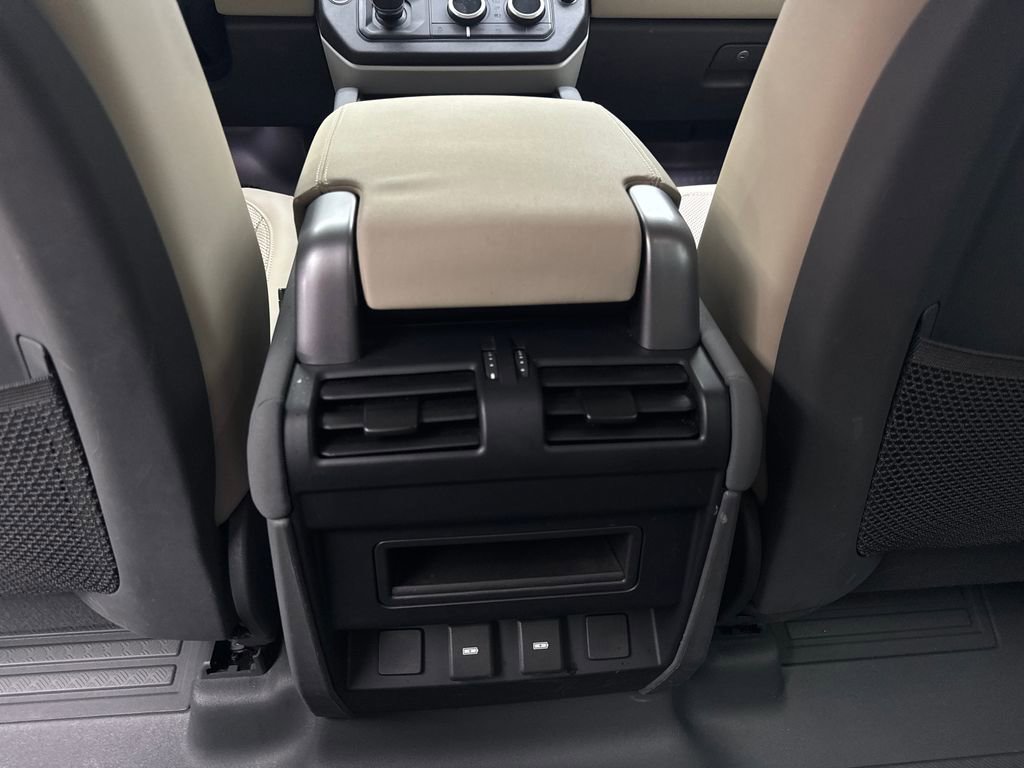 Used 2023 Land Rover Defender 110 SE AWD/4WD image 72