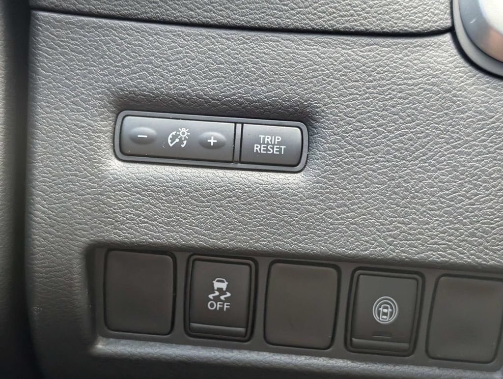 Used 2022 Nissan Murano SV w/ SV Midnight Edition Package FWD image 28
