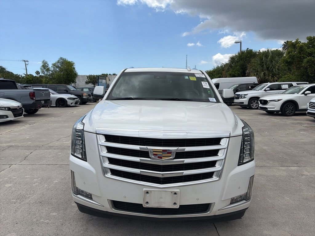 Used 2018 Cadillac Escalade Luxury AWD/4WD image 8