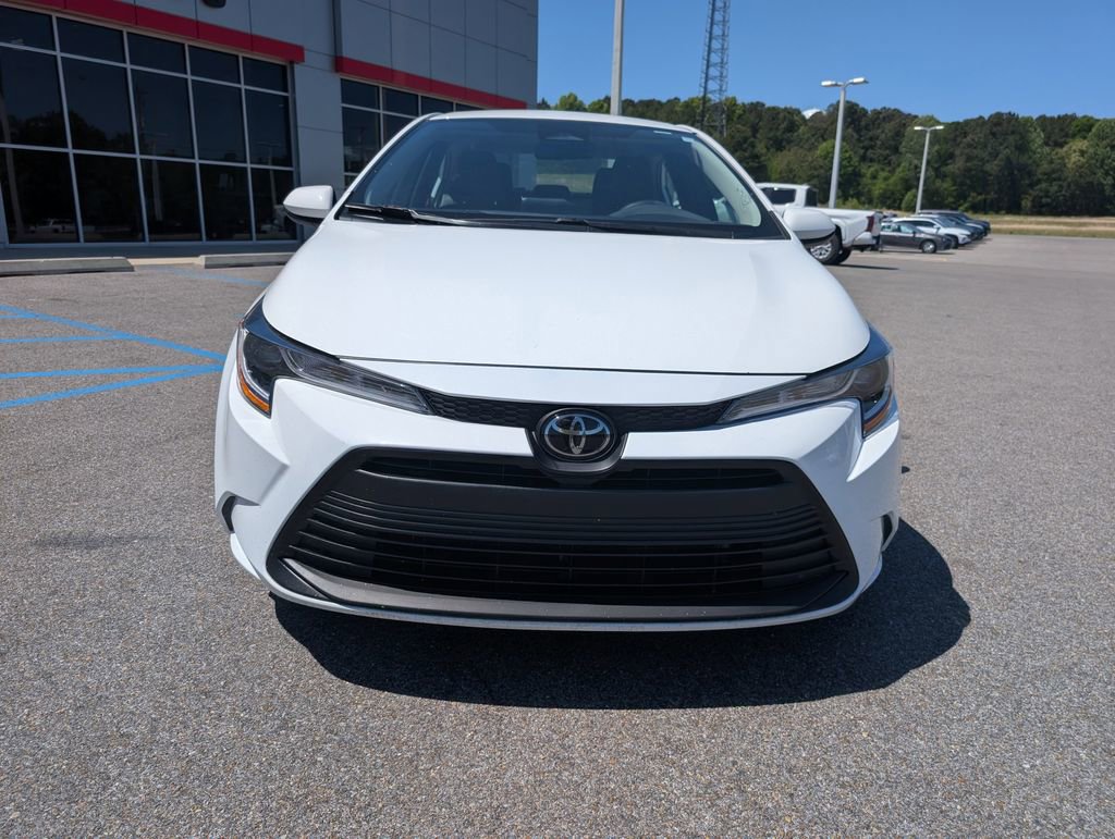 Used 2025 Toyota Corolla LE image 8