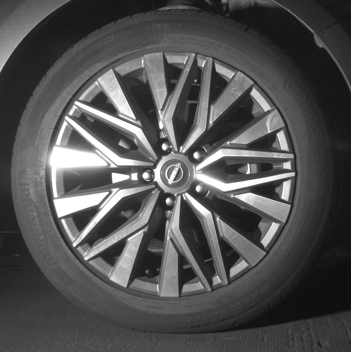 Used 2025 Nissan Altima 2.5 SV FWD image 13
