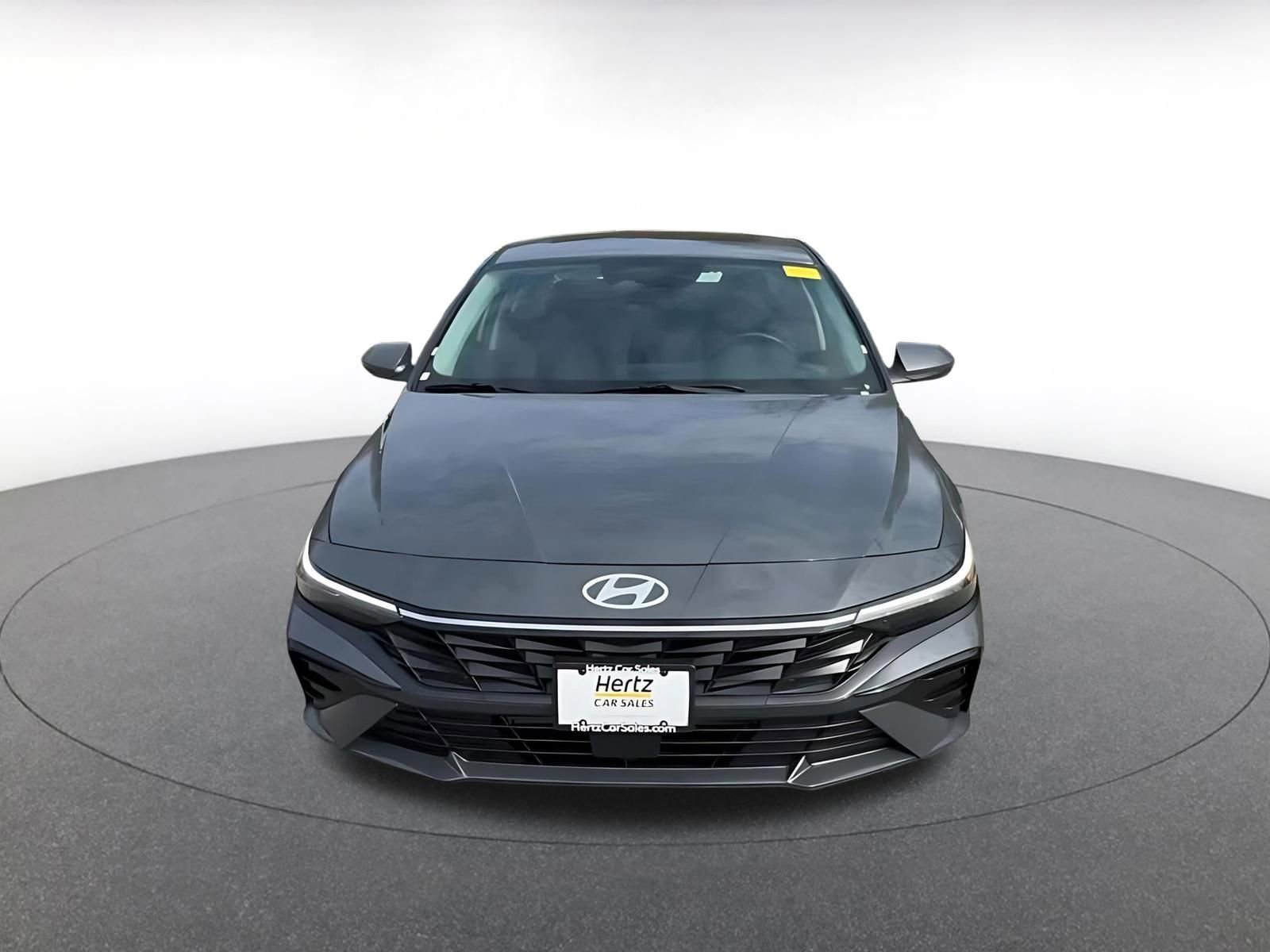 Used 2025 Hyundai Elantra SEL image 4