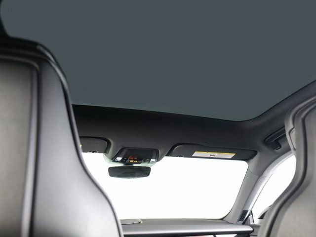 New 2025 Porsche Taycan image 28