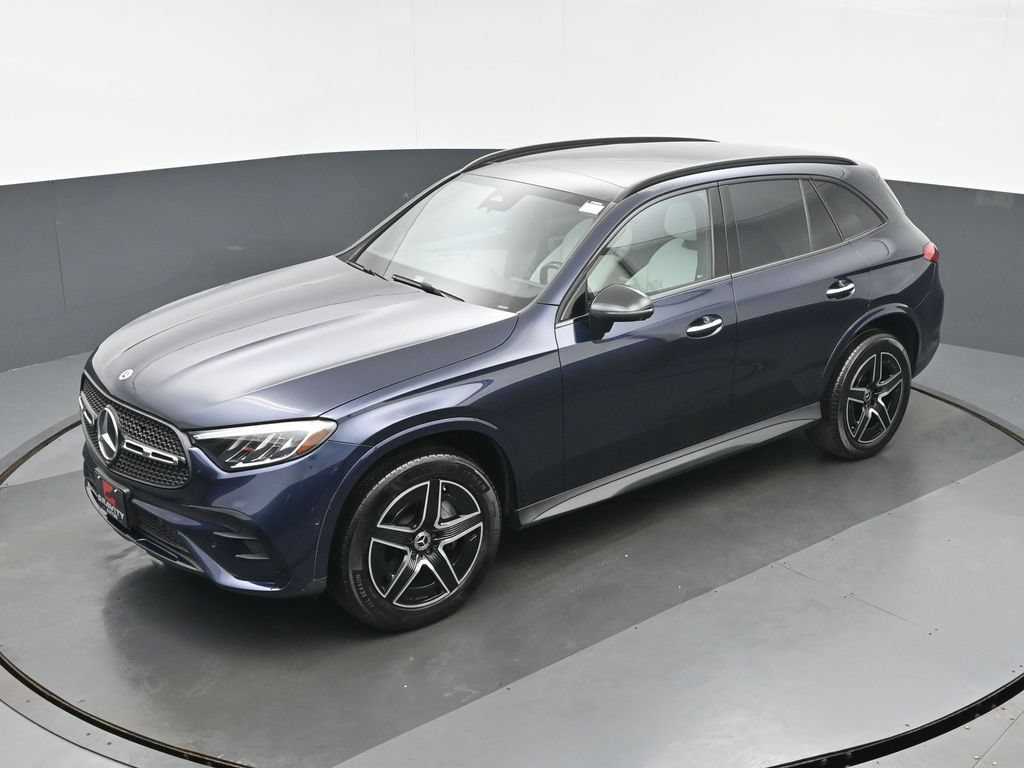 Used 2023 Mercedes-Benz GLC 300 4MATIC w/ AMG Line image 34