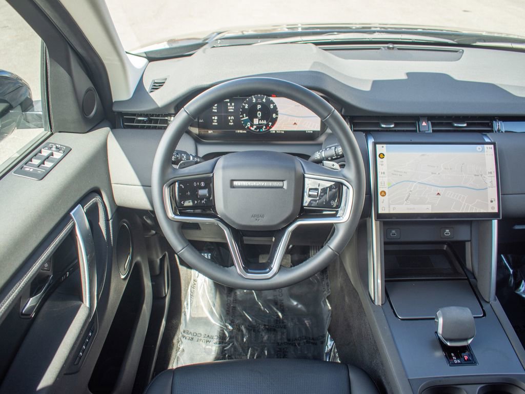 Used 2025 Land Rover Discovery Sport S image 13
