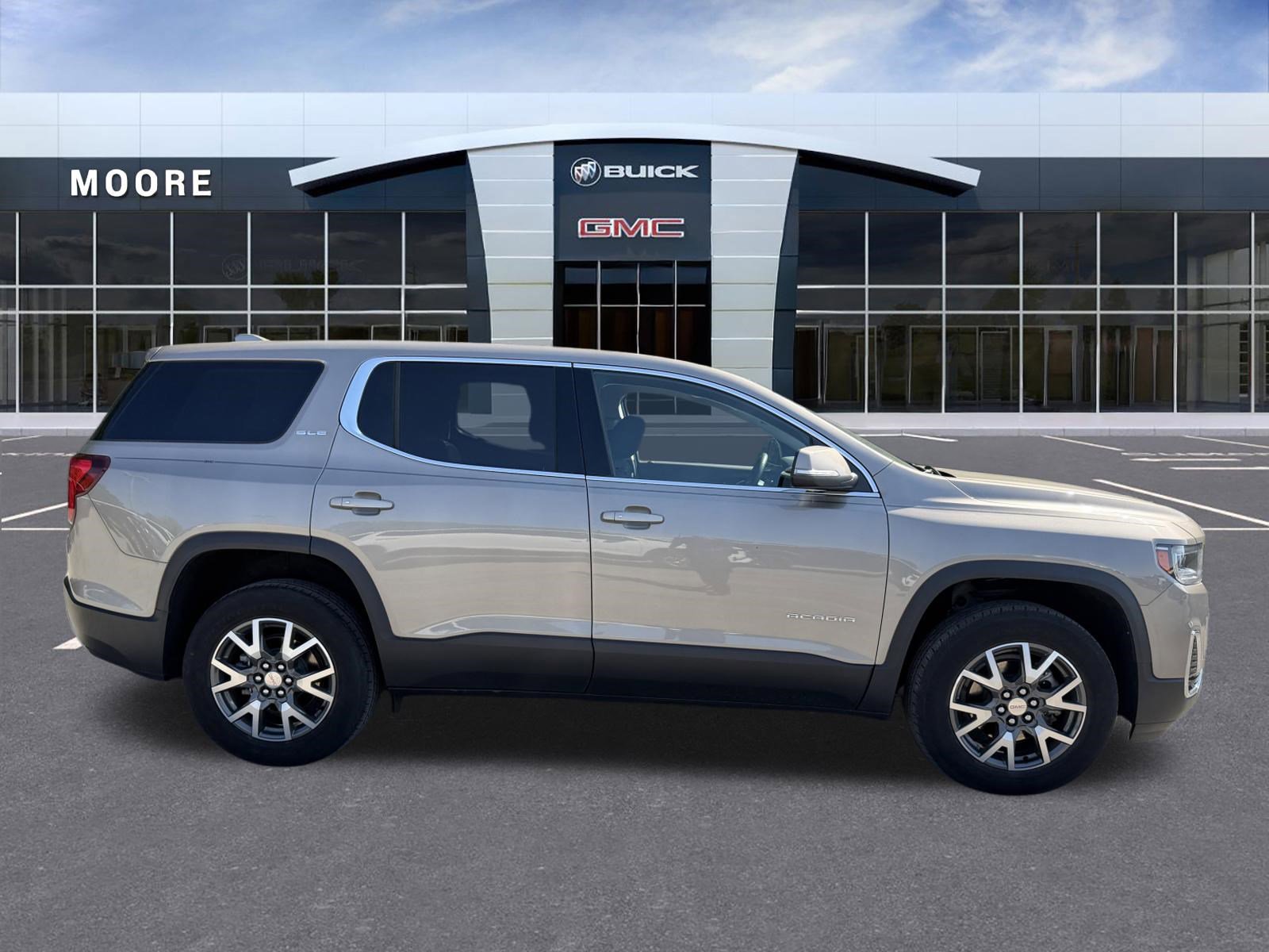 Used 2023 GMC Acadia SLE FWD image 2