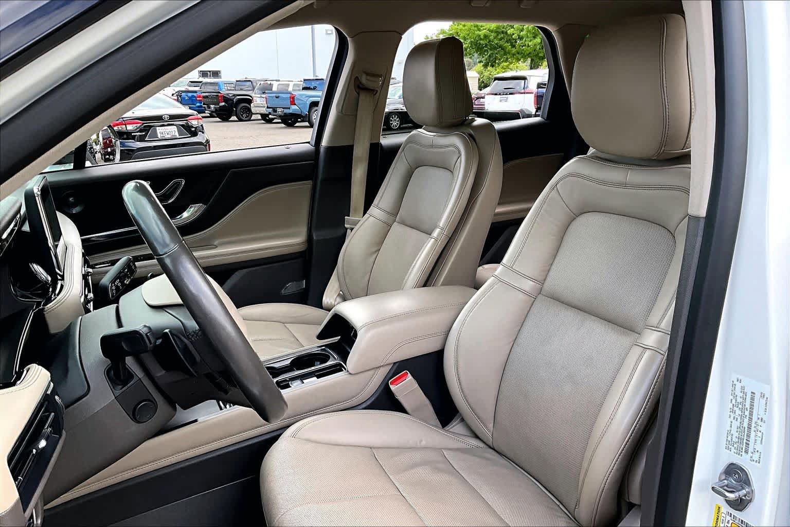 Used 2020 Lincoln Corsair Reserve w/ Equipment Group 201A image 7