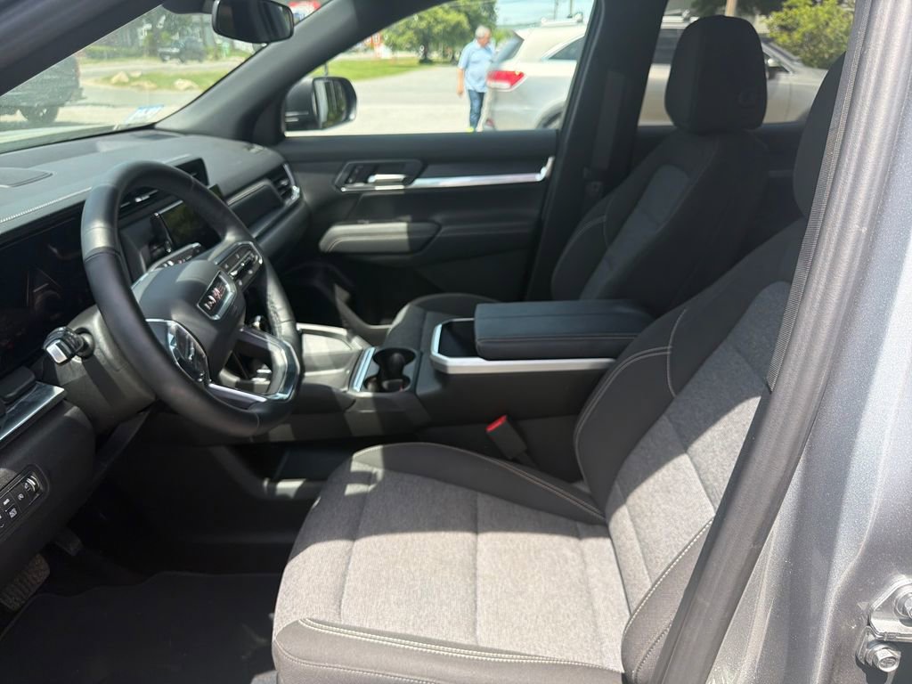Used 2026 GMC Terrain Elevation w/ LPO, Floor Liner Package AWD/4WD image 9