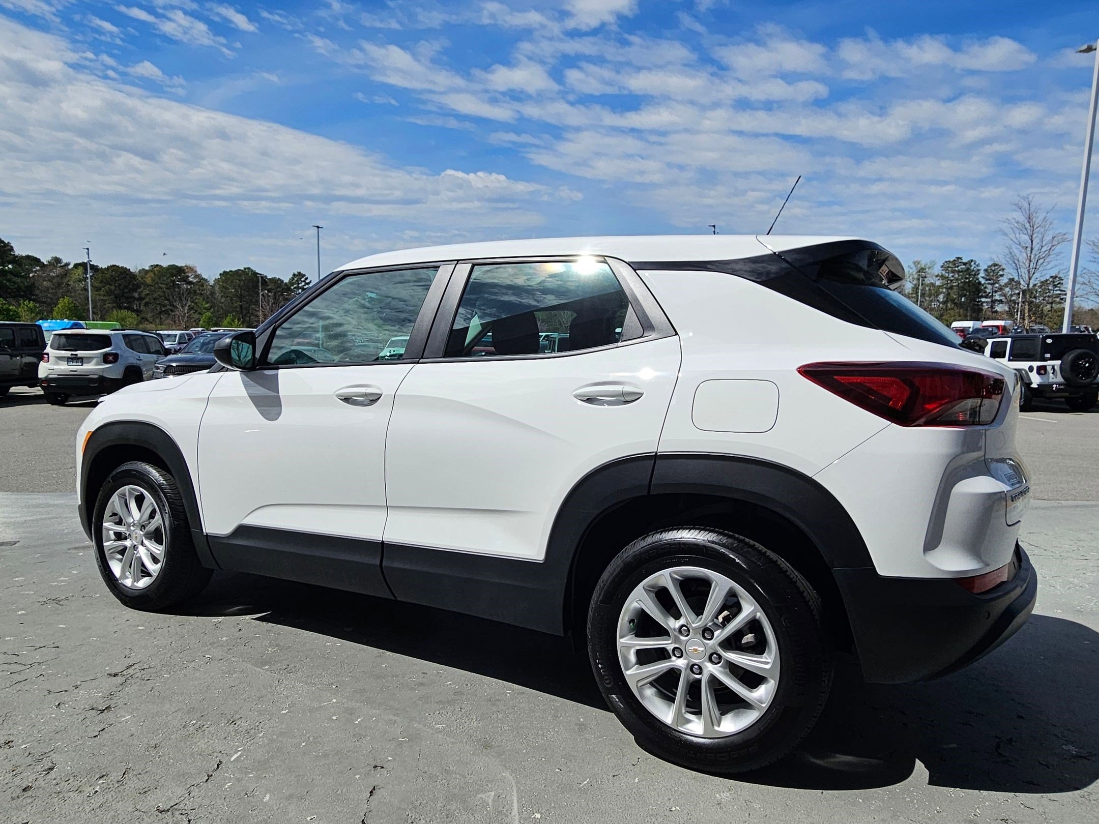 Used 2024 Chevrolet TrailBlazer LS w/ LS Confidence Package image 5