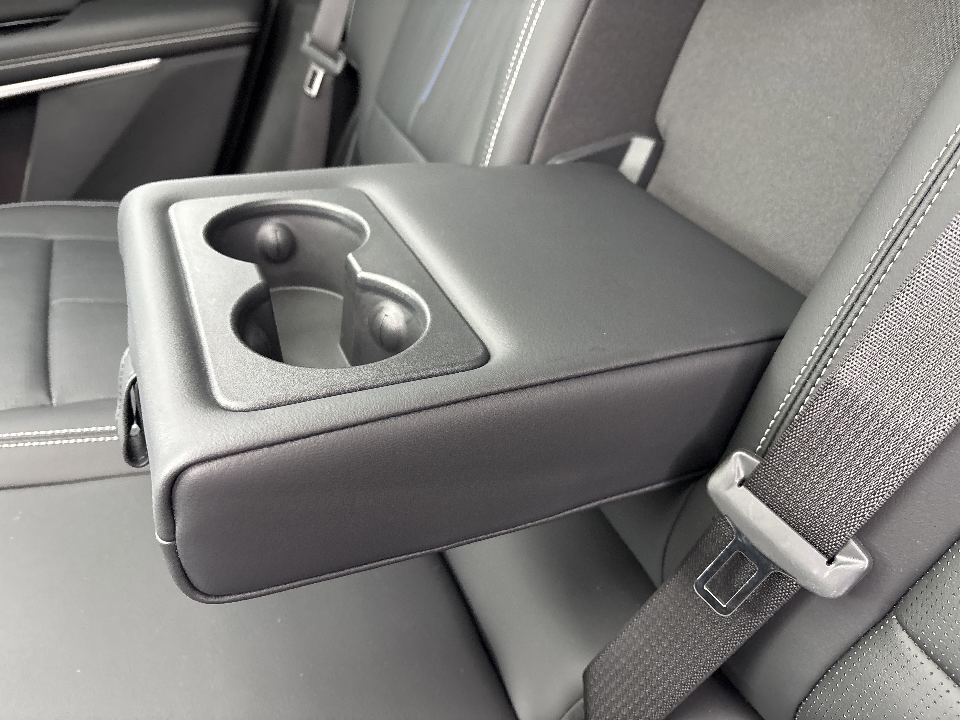 Used 2024 Cadillac Lyriq Luxury w/ LPO, Floor Liner Package image 30