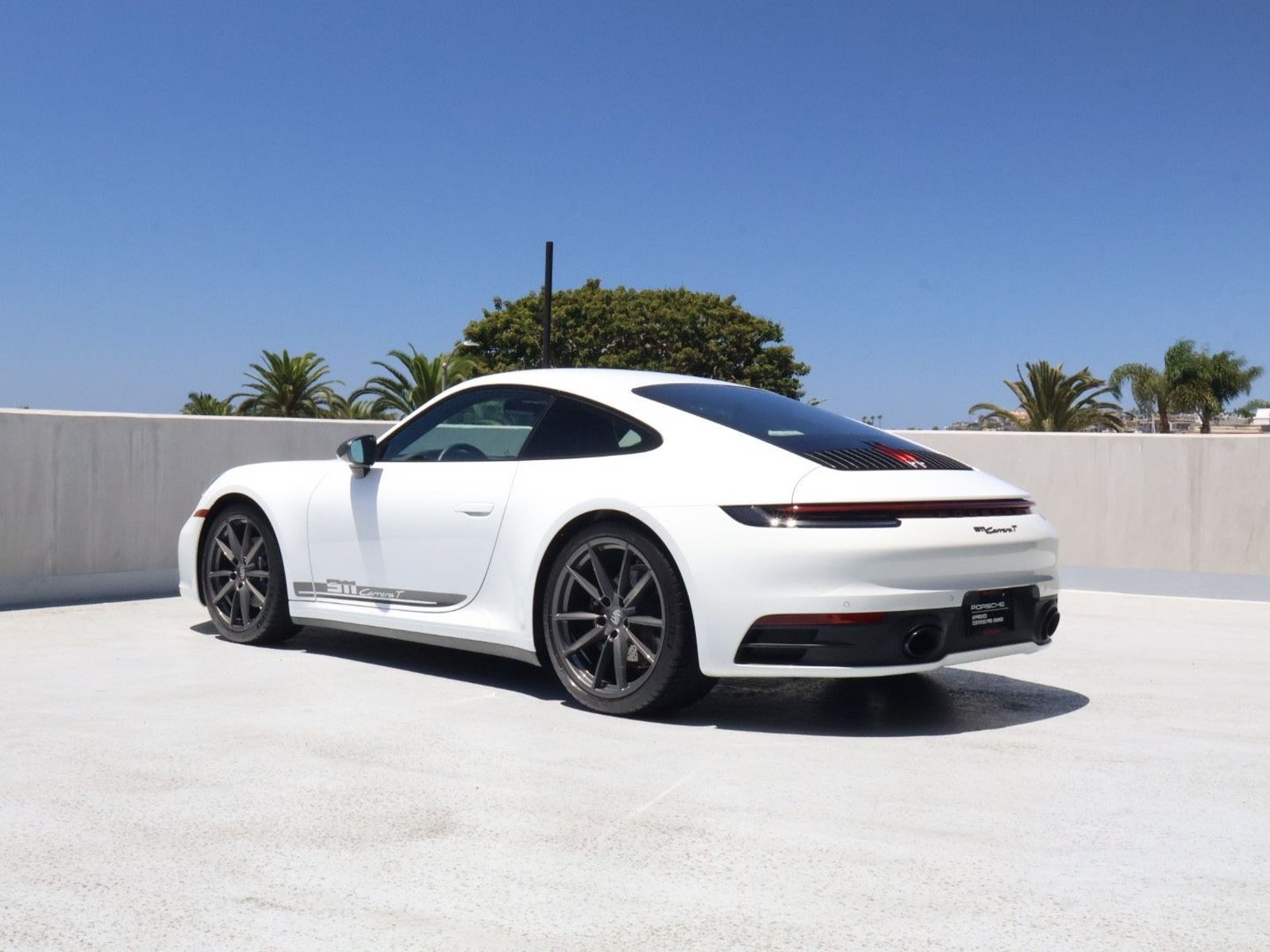 Certified 2024 Porsche 911 Carrera T RWD image 3