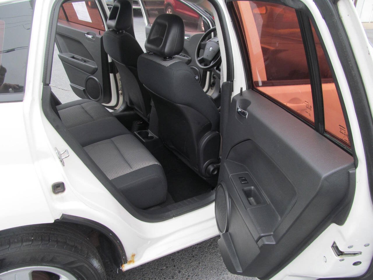 Used 2009 Dodge Caliber SXT FWD image 19