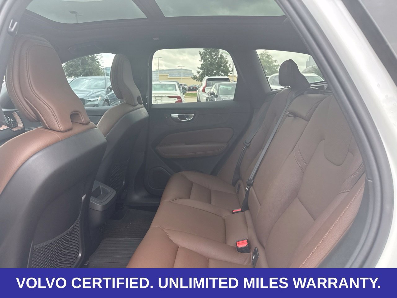Certified 2024 Volvo XC60 B5 Plus w/ Protection Package Premier AWD/4WD image 25