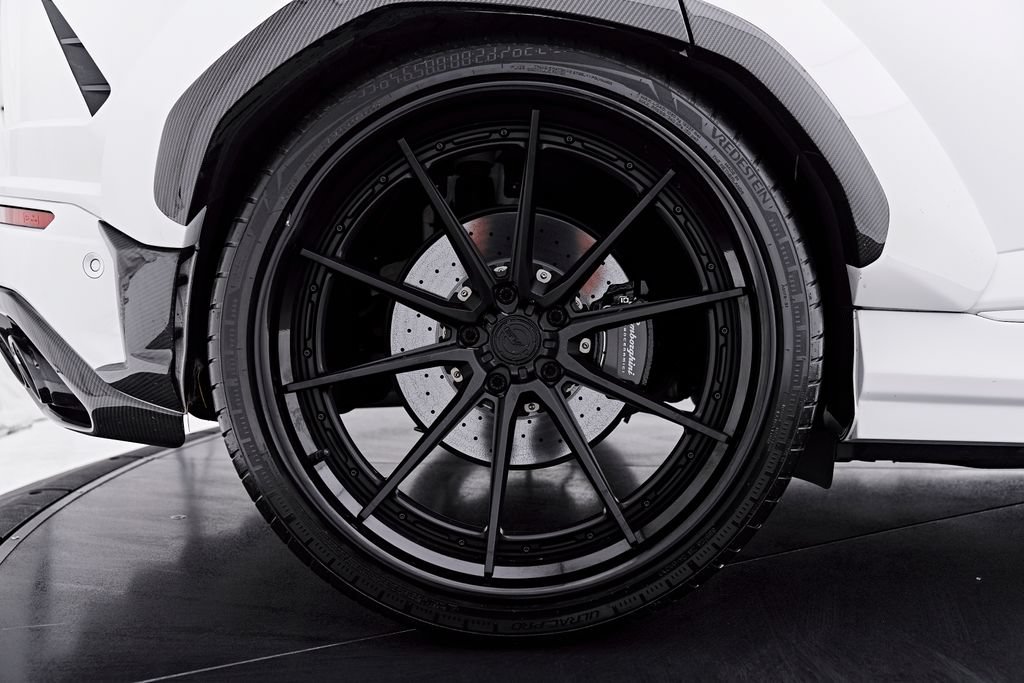Used 2021 Lamborghini Urus AWD/4WD image 39