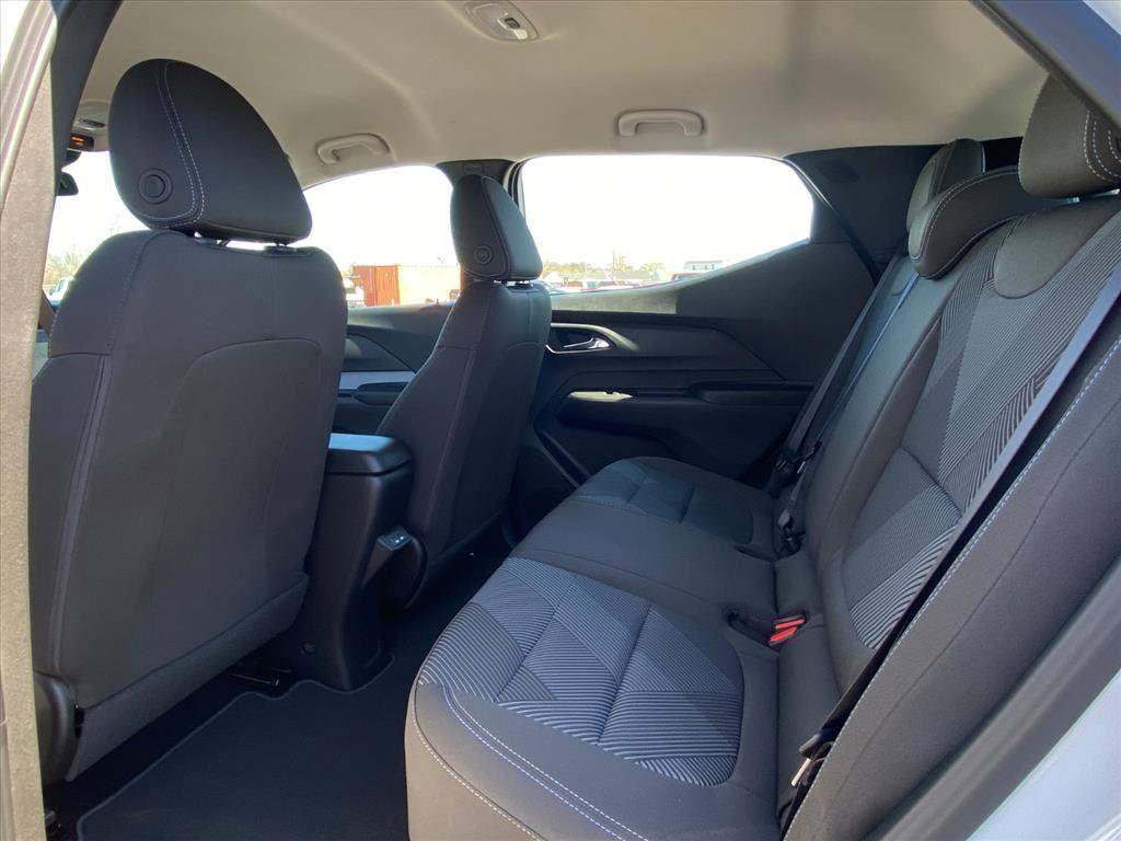 New 2027 Chevrolet Bolt LT w/ Comfort Package image 17